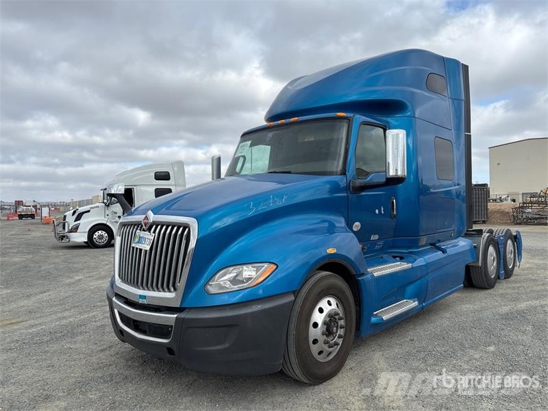 International LT625 Седельные тягачи