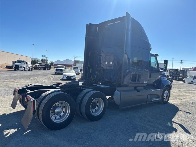 International LT625 트랙터 유닛