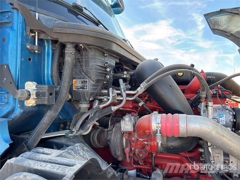 International LT625 Седельные тягачи