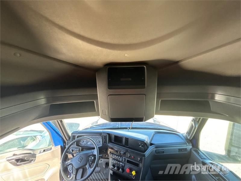 International LT625 트랙터 유닛