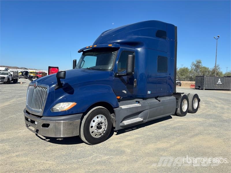 International LT625 트랙터 유닛