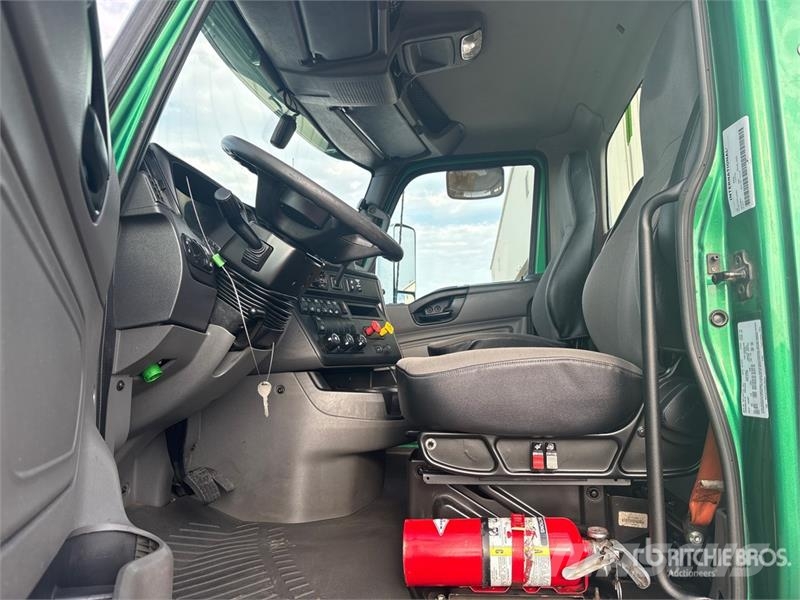 International LT625 트랙터 유닛