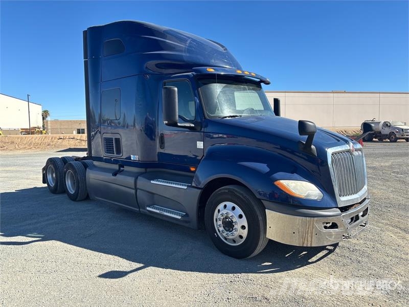 International LT625 트랙터 유닛