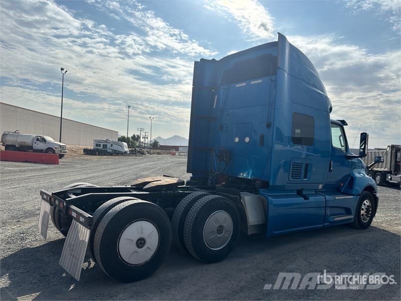 International LT625 트랙터 유닛