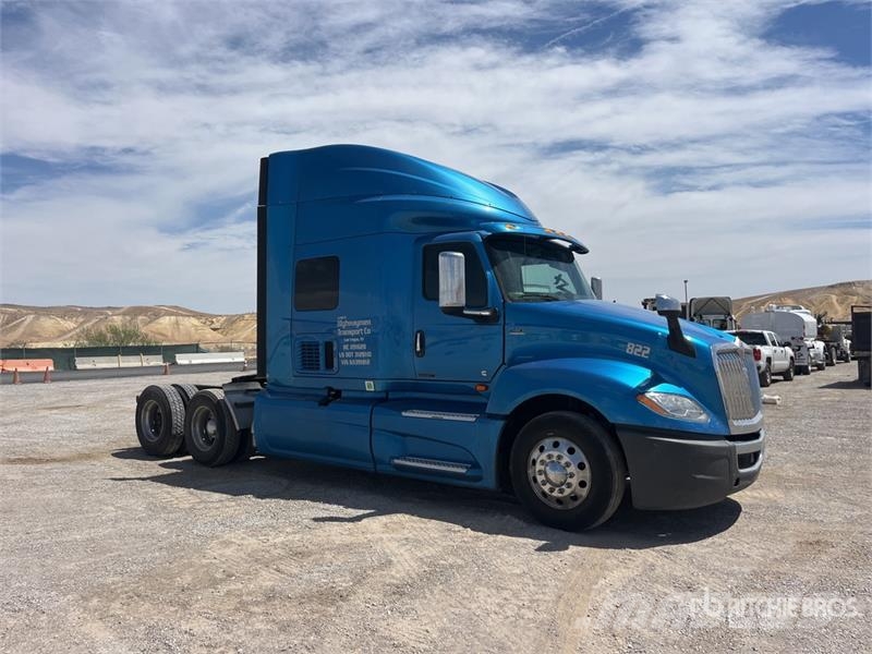 International LT625 Autotractoare