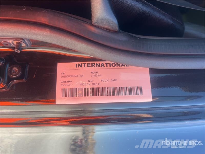 International LT625 Prime Movers