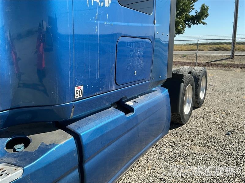 International LT625 Tractor Units