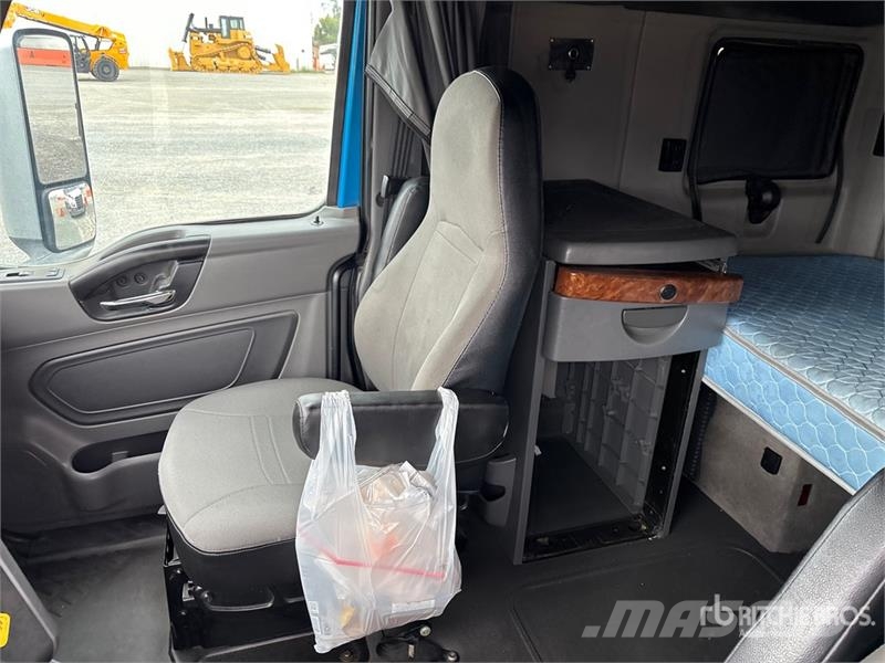 International LT625 Седельные тягачи