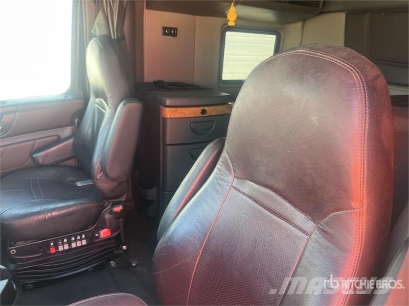 International LT625 Prime Movers