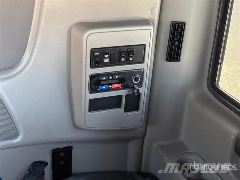 International LT625 트랙터 유닛