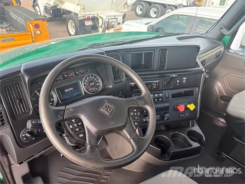 International LT625 트랙터 유닛