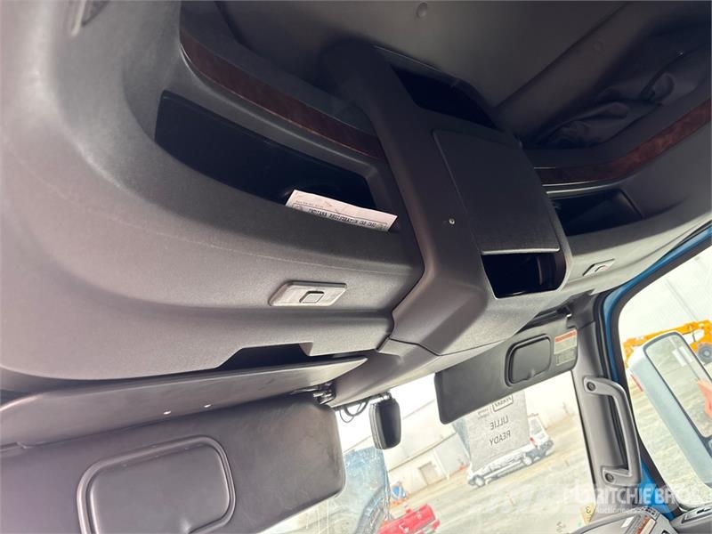 International LT625 Седельные тягачи
