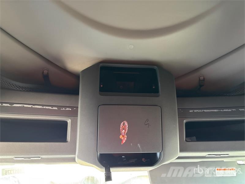International LT625 Prime Movers