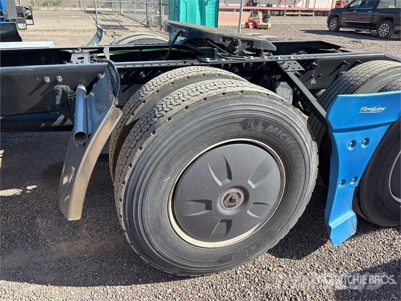 International LT625 Седельные тягачи