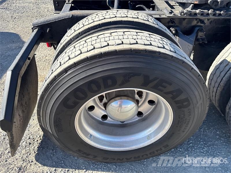 International LT625 트랙터 유닛
