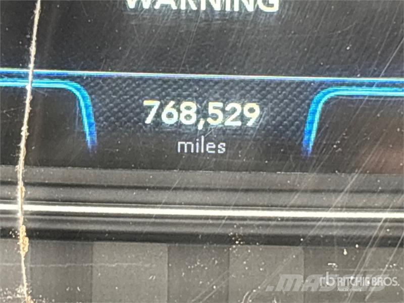 International LT625 Седельные тягачи