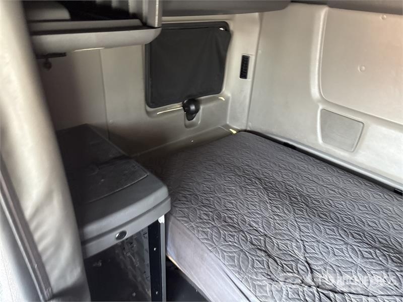 International LT625 وحدات الجر