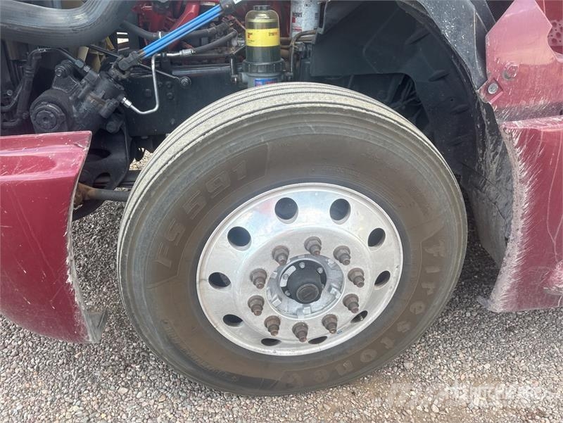 International LT625 Седельные тягачи