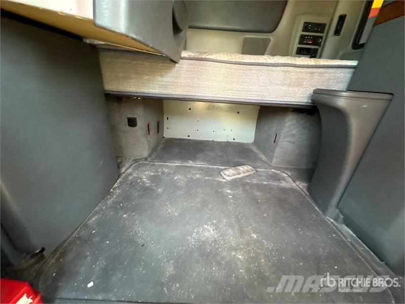International LT625 Sattelzugmaschinen
