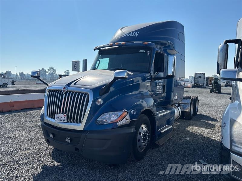 International LT625 Prime Movers