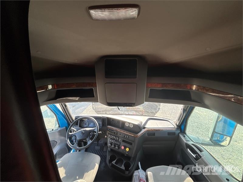International LT625 트랙터 유닛