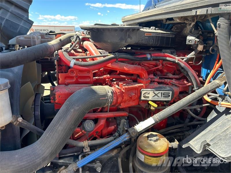 International LT625 트랙터 유닛