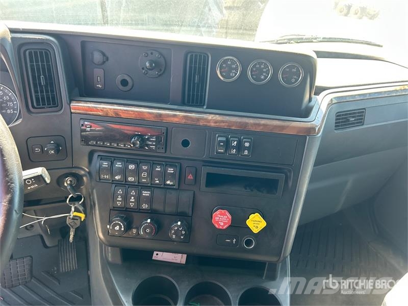 International LT625 트랙터 유닛