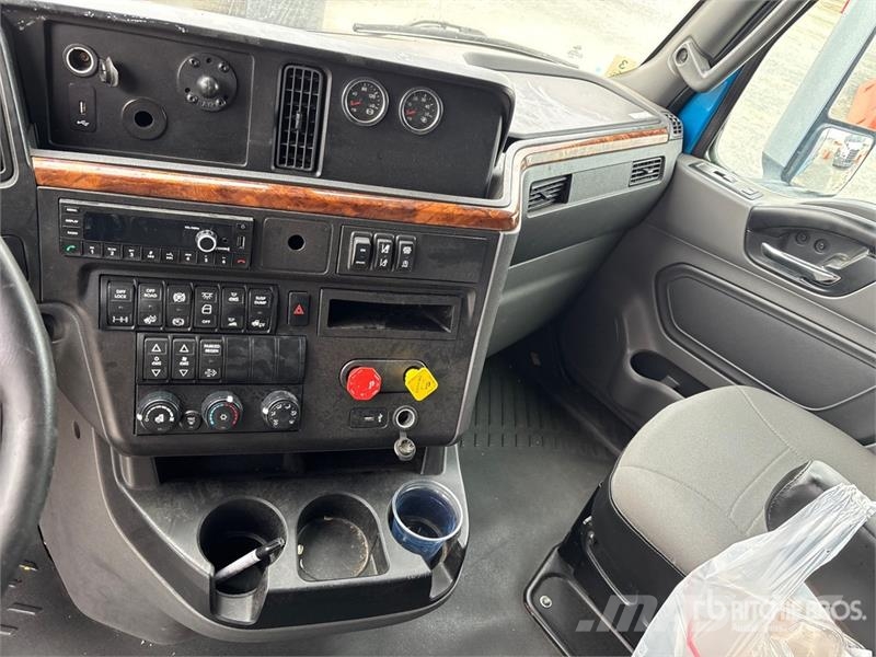 International LT625 Седельные тягачи