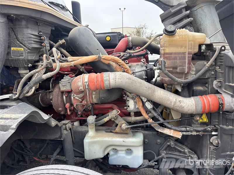 International LT625 트랙터 유닛