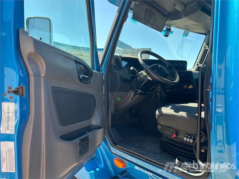 International LT625 트랙터 유닛