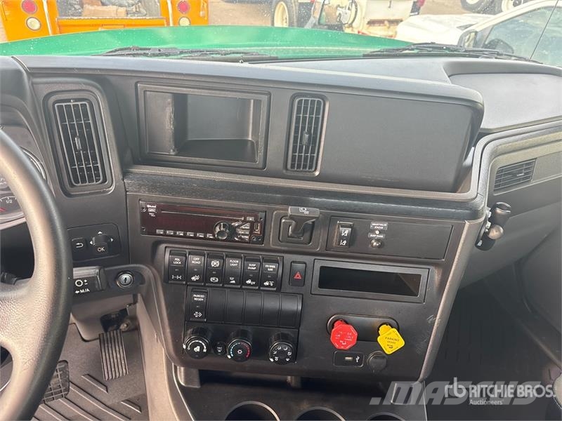 International LT625 트랙터 유닛