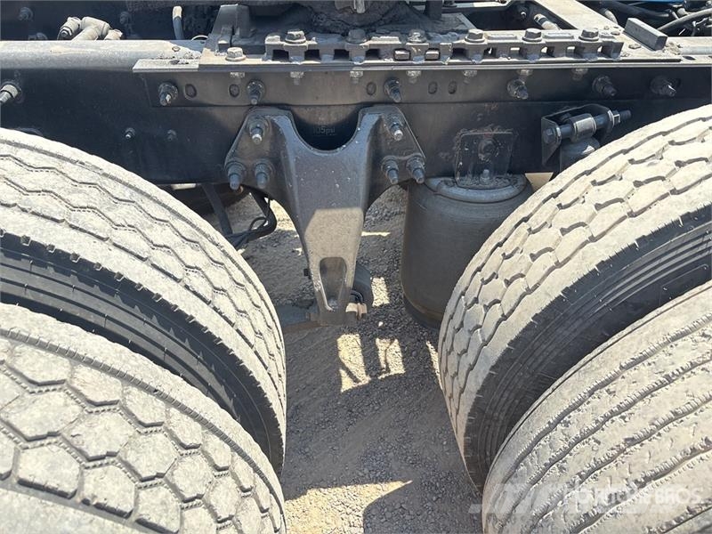 International LT625 وحدات الجر