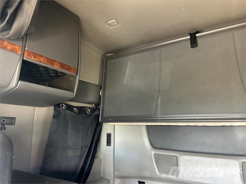 International LT625 트랙터 유닛