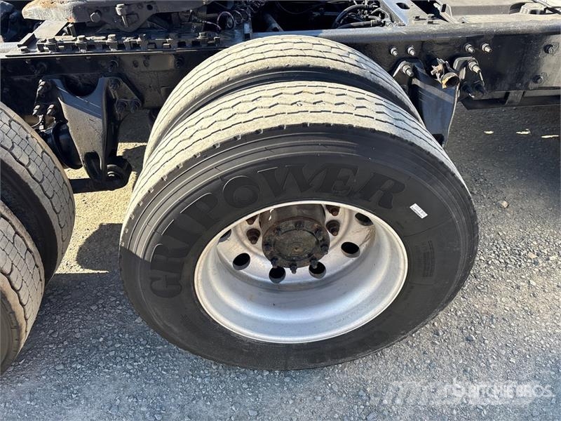 International LT625 트랙터 유닛