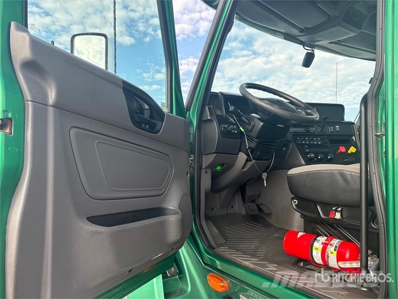 International LT625 트랙터 유닛