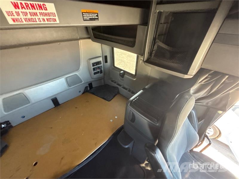 International LT625 트랙터 유닛