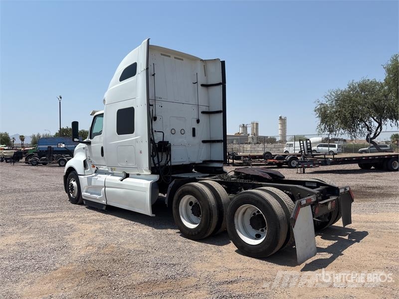 International LT625 وحدات الجر