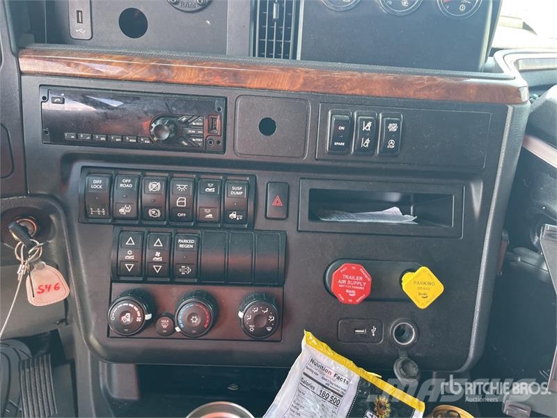International LT625 Autotractoare
