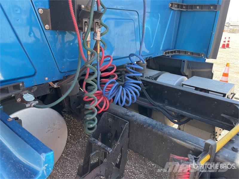 International LT625 Autotractoare