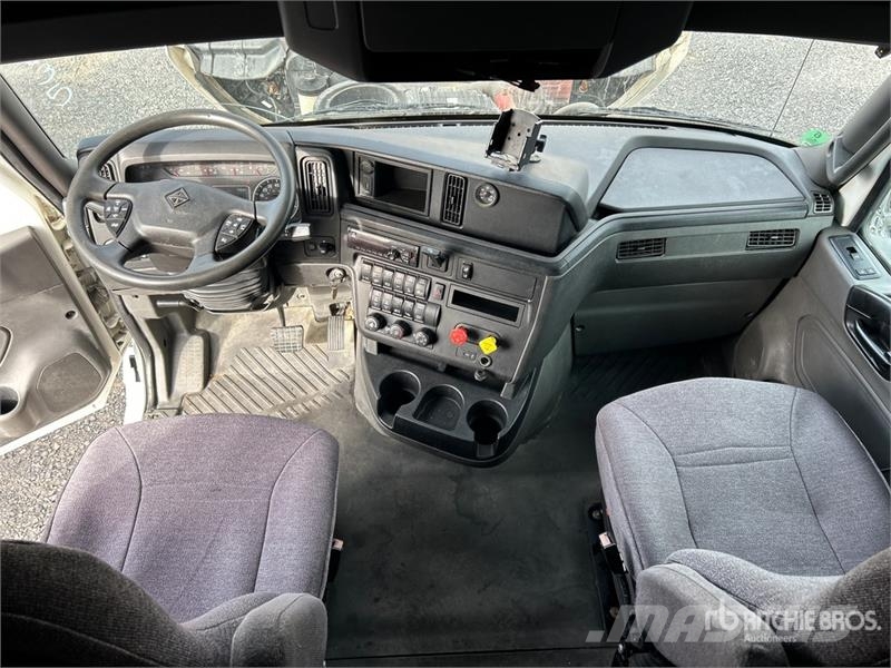 International LT625 Vilcēji