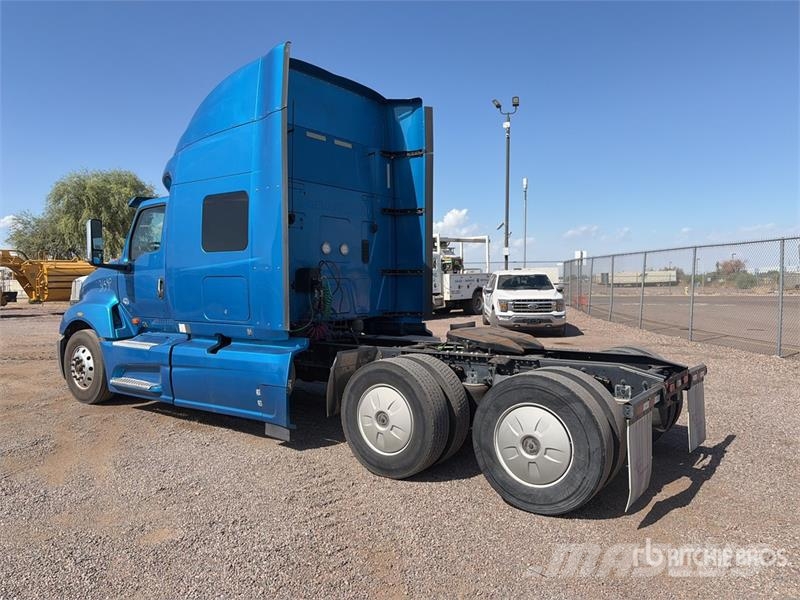 International LT625 Cabezas tractoras