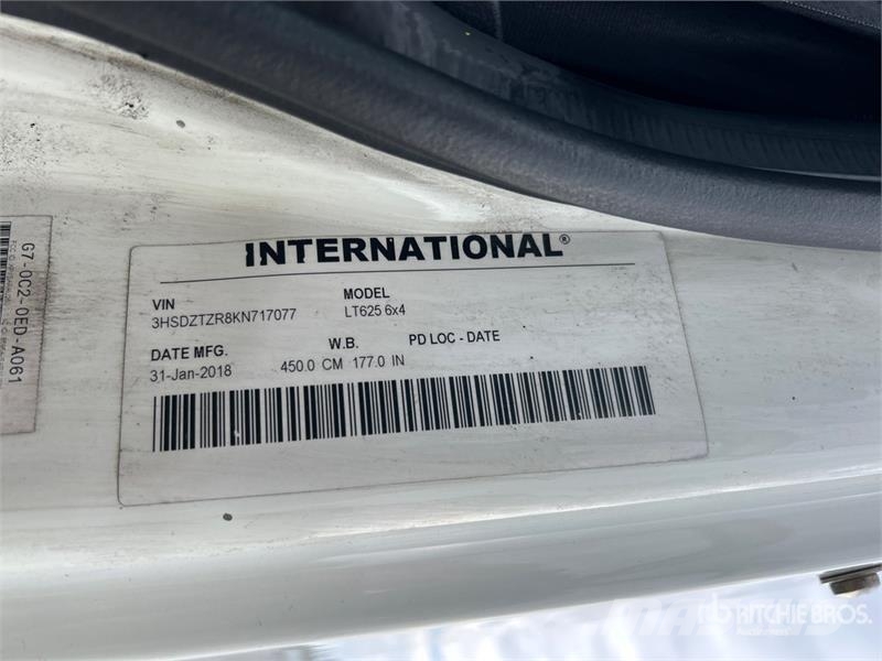 International LT625 Vlačilci