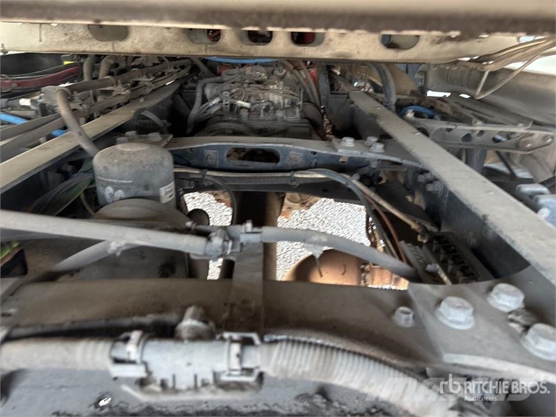 International LT625 وحدات الجر