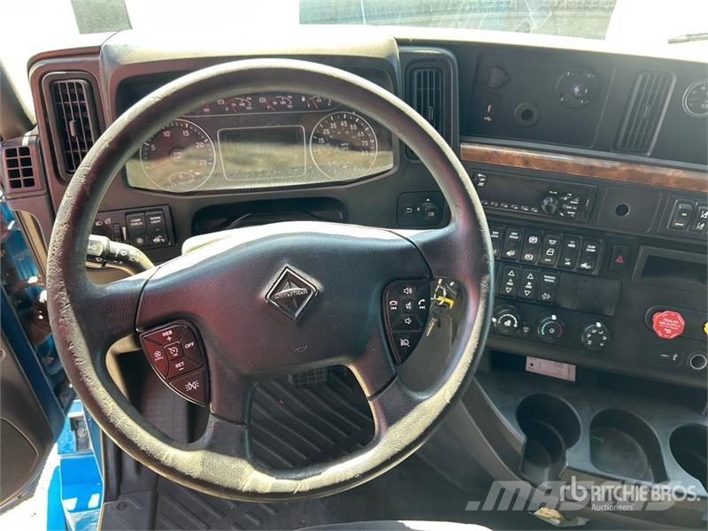 International LT625 트랙터 유닛