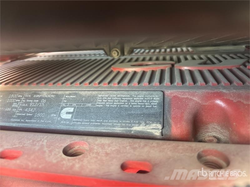 International LT625 Седельные тягачи