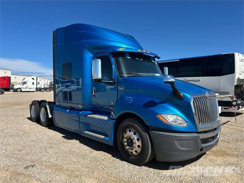 International LT625 트랙터 유닛