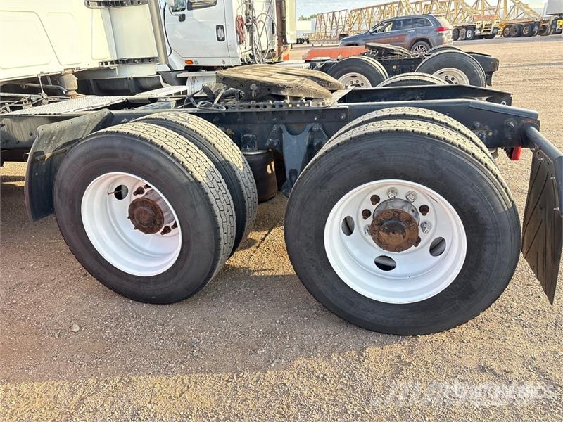 International LT625 Prime Movers