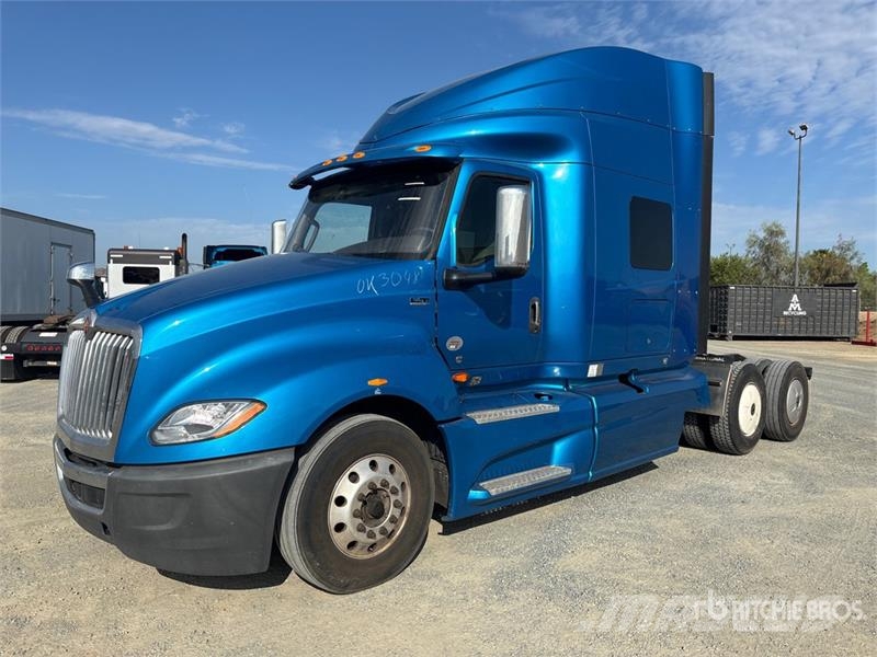 International LT625 트랙터 유닛