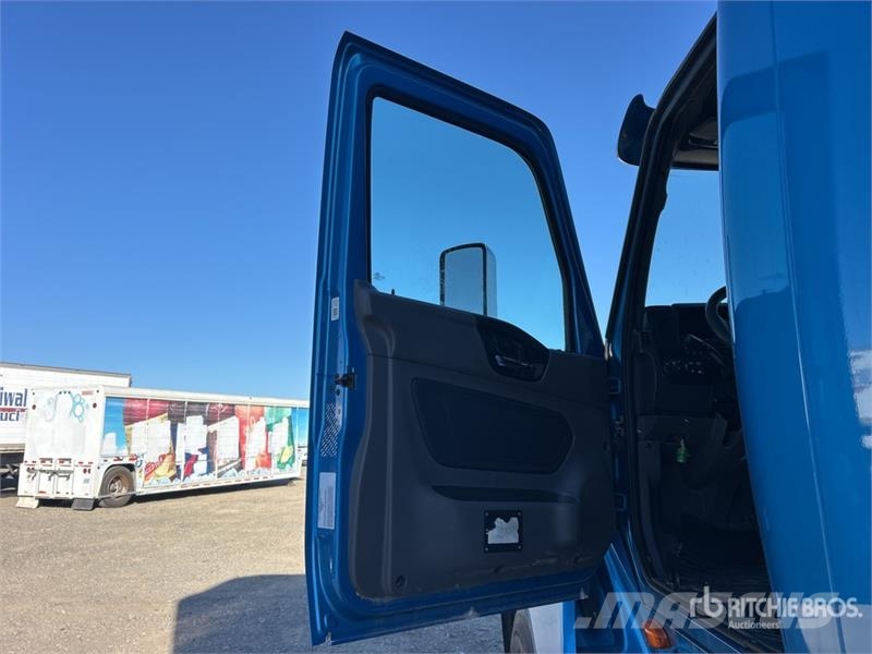 International LT625 Vlačilci