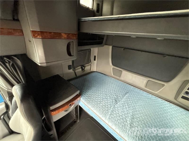 International LT625 Седельные тягачи